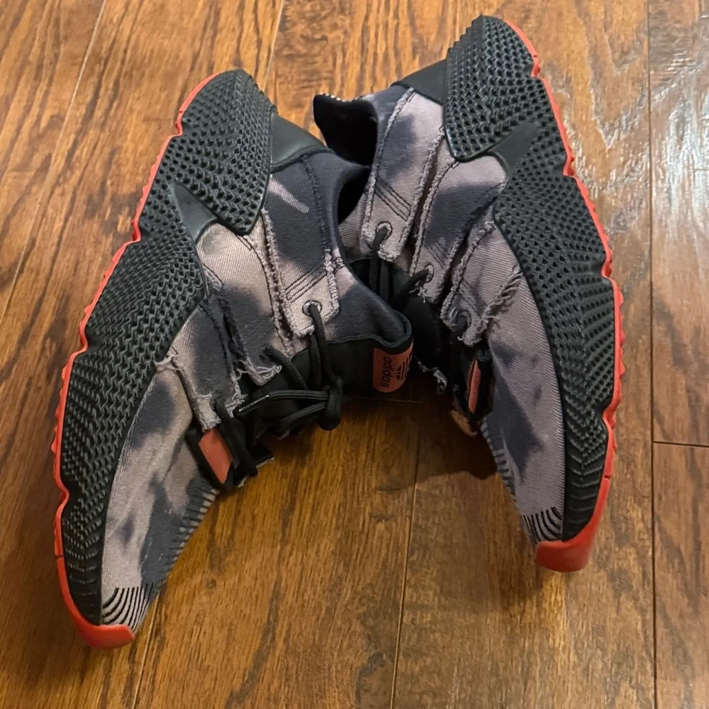 Adidas Men's Black and Red Patterned Sneakers - Picture 5 of 6